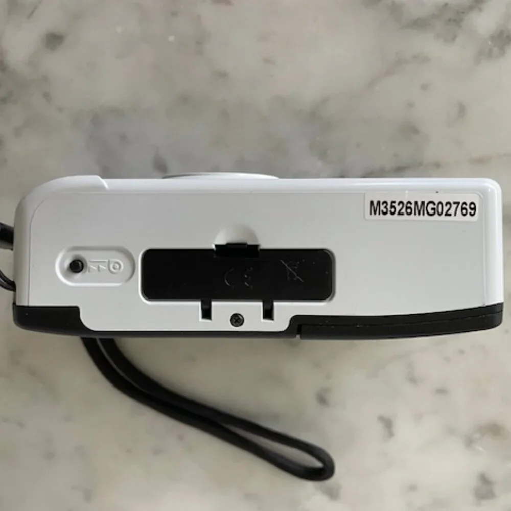 KODAK 35 MM Film Camerawith Flash  Silver Gray